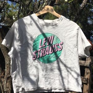 cropped levi’s shirt